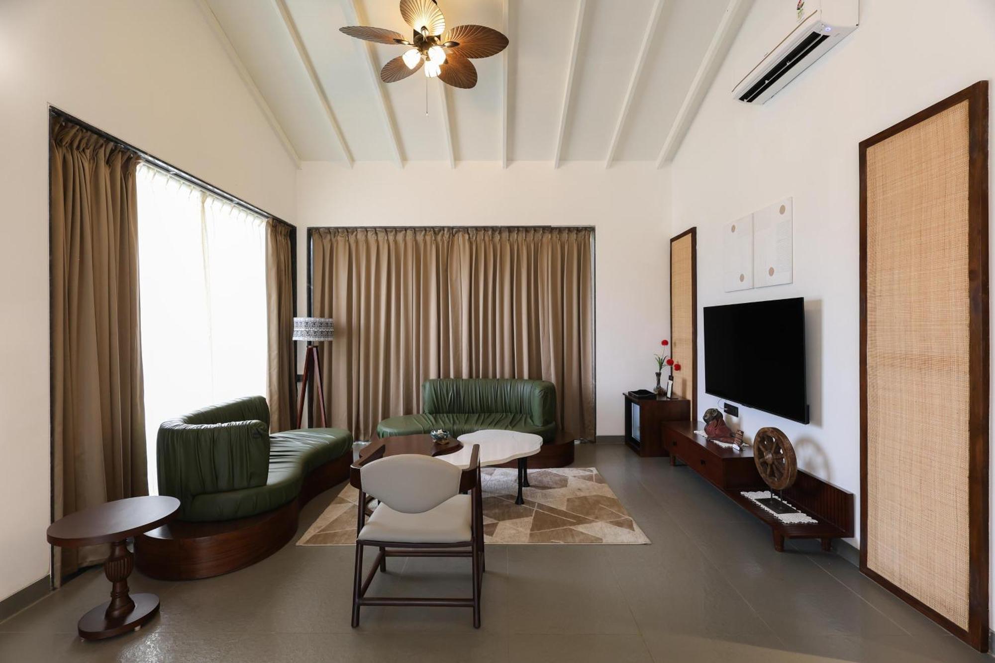 Maira Resort And Convention Centre Raipur  Ngoại thất bức ảnh